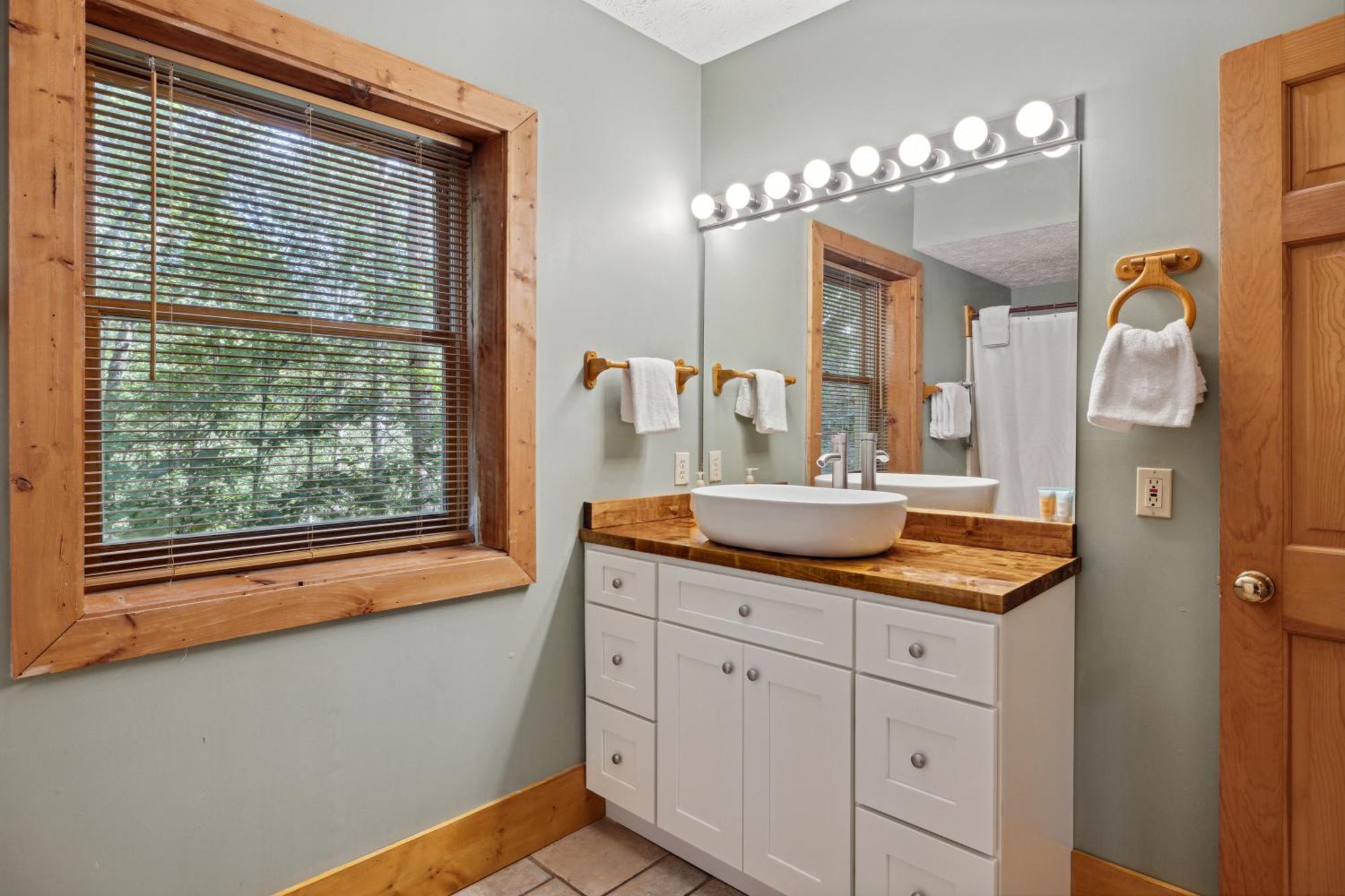 1 Min To The Parkway Spacious Cabin W 3 Suites And Extra Bedroom! Pigeon Forge Extérieur photo