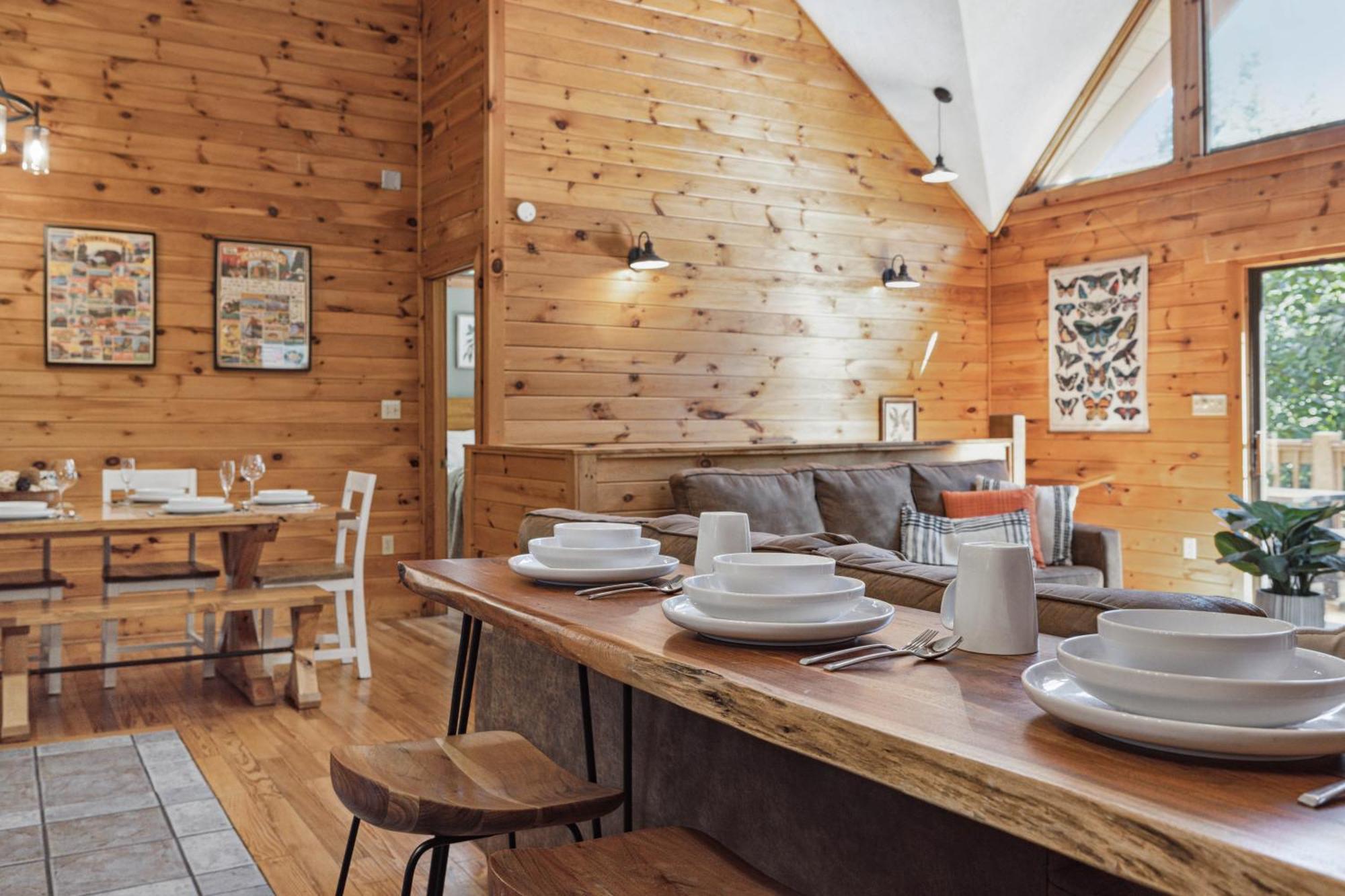 1 Min To The Parkway Spacious Cabin W 3 Suites And Extra Bedroom! Pigeon Forge Extérieur photo