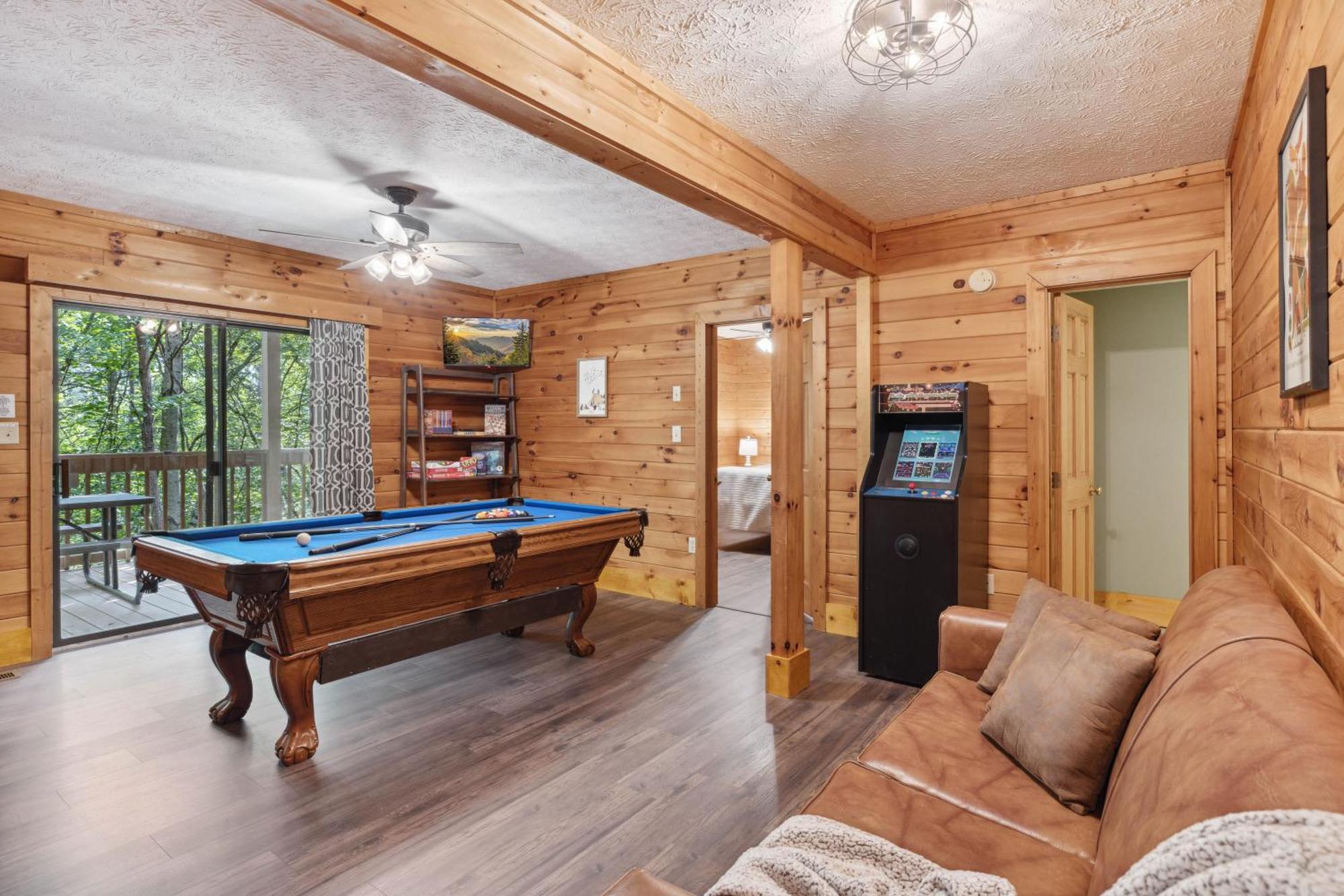 1 Min To The Parkway Spacious Cabin W 3 Suites And Extra Bedroom! Pigeon Forge Extérieur photo