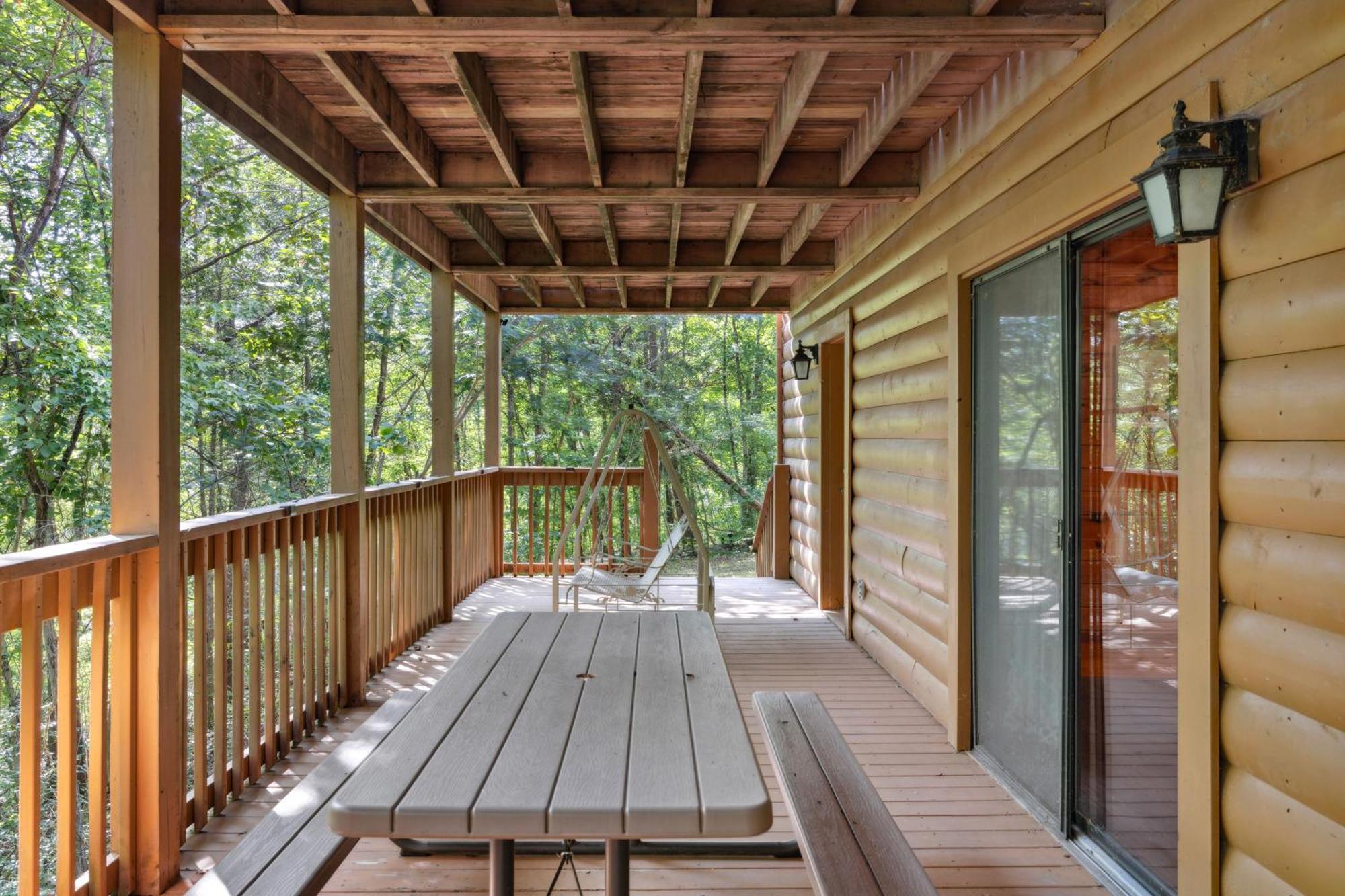 1 Min To The Parkway Spacious Cabin W 3 Suites And Extra Bedroom! Pigeon Forge Extérieur photo